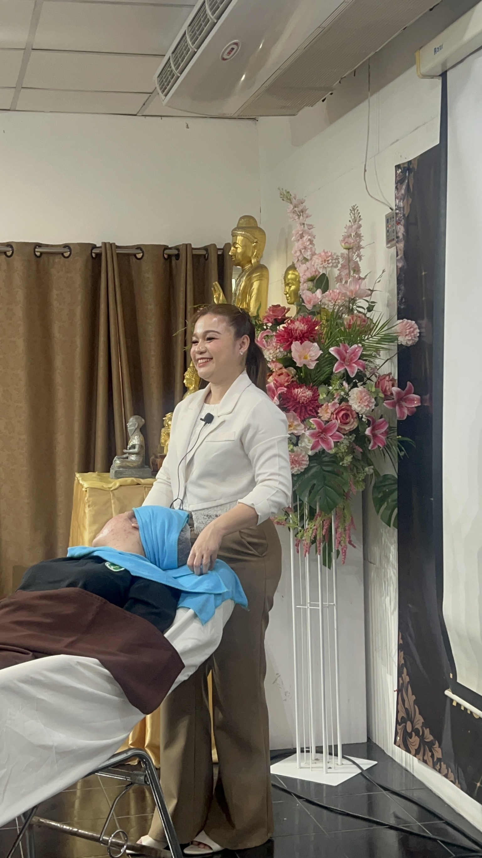กราเซียส บิวตี้ แคร์ อะคาเดมี่ จัดอบรม “นวดหน้า เดรนน้ำเหลืองปรับ ...